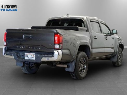 Used 2018 Toyota Tacoma SR5 RWD image 5