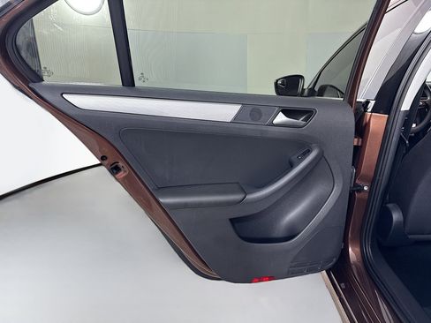 Used 2017 Volkswagen Jetta S image 24