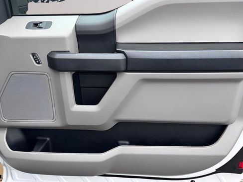 Used 2020 Ford F250 XL w/ STX Appearance Package image 28