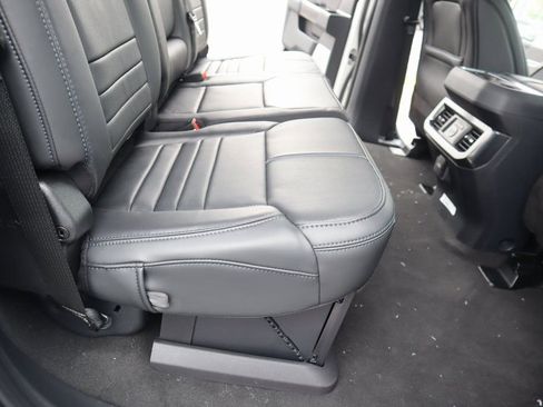 New 2025 Ford F250 Platinum w/ FX4 Off-Road Package image 15