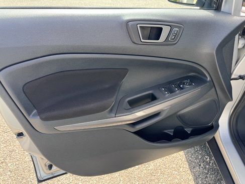 Used 2020 Ford EcoSport SE image 11