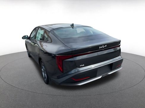Used 2025 Kia K4 LXS image 12