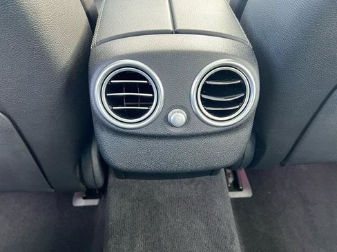 Used 2019 Mercedes-Benz C 300 4MATIC Sedan image 10