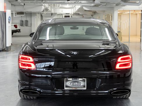New 2025 Bentley Flying Spur Plug-In Hybrid image 4
