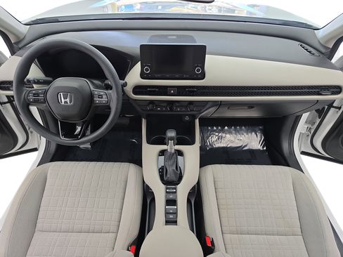 Certified 2023 Honda HR-V LX image 9