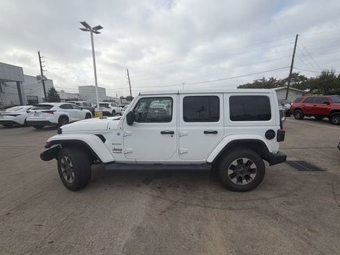 Used 2021 Jeep Wrangler Unlimited Sahara image 8