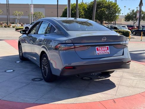 New 2026 Nissan Sentra SV FWD image 6
