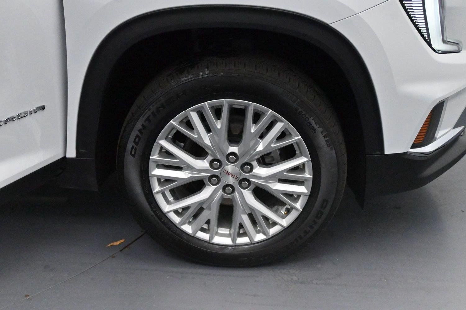 Used 2026 GMC Acadia Elevation w/ Elevation Premium Package FWD image 34