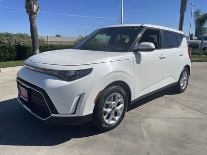 Used 2024 Kia Soul LX w/ Option Group 015