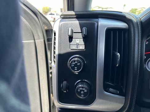 Used 2015 GMC Sierra 1500 SLE w/ SLE Value Package image 23