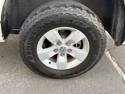 Used 2022 RAM 1500 Classic SLT RWD image 4