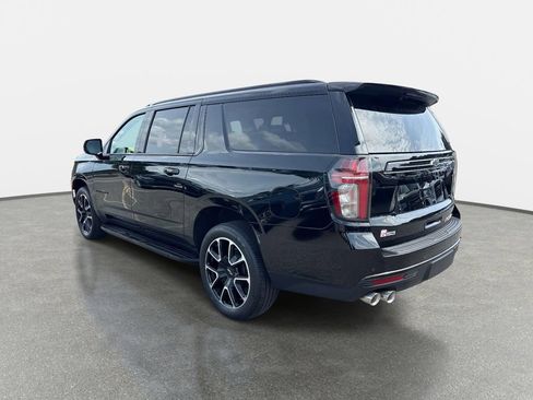Used 2023 Chevrolet Suburban RST w/ Sport Performance Package AWD/4WD image 6