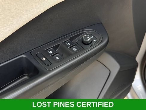 Used 2025 Volkswagen Taos S FWD image 7