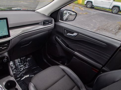 Used 2025 Ford Escape SE FWD image 15