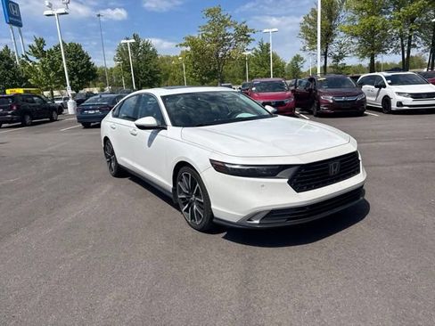 Used 2023 Honda Accord Touring image 5
