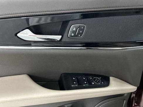 Used 2023 Lincoln Nautilus AWD w/ Premium Package image 11