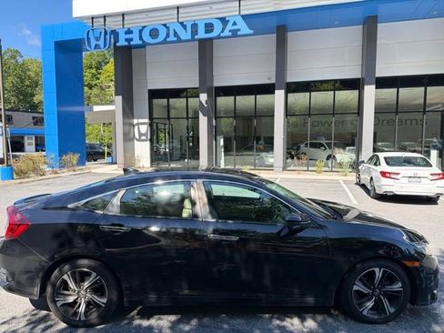Used 2017 Honda Civic Touring image 12