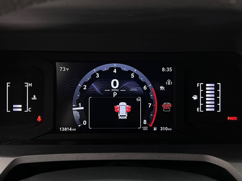 Used 2025 Toyota 4Runner SR5 AWD/4WD image 18