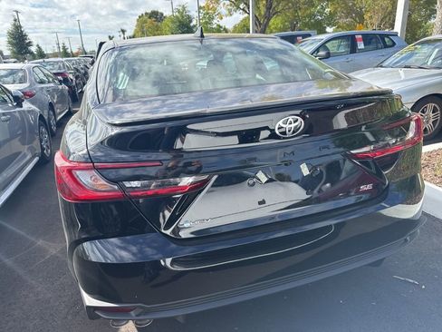 New 2026 Toyota Camry SE FWD image 5