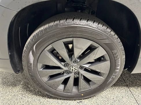 Used 2024 Volkswagen Taos S FWD image 4