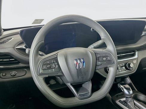 Used 2025 Buick Envista Preferred FWD image 18