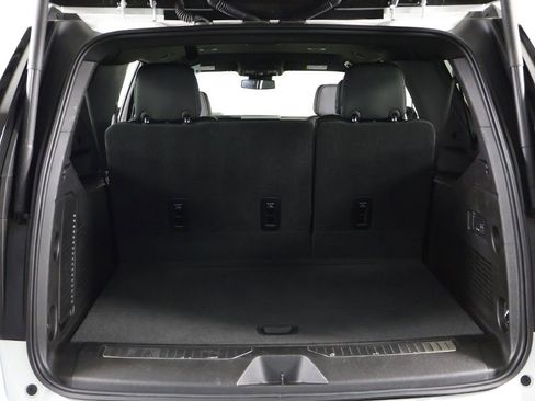 Used 2025 GMC Yukon XL Denali AWD/4WD image 26