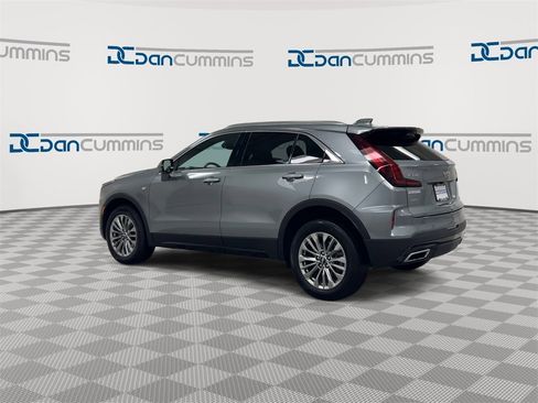 Used 2024 Cadillac XT4 Premium Luxury image 6