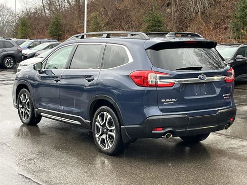 Used 2023 Subaru Ascent Limited image 3