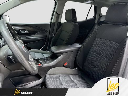 Used 2022 GMC Terrain SLE w/ GMC Pro Grade Package AWD/4WD image 23