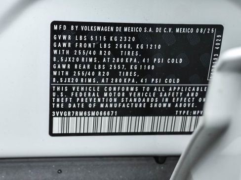 New 2025 Volkswagen Tiguan SE R-Line image 47