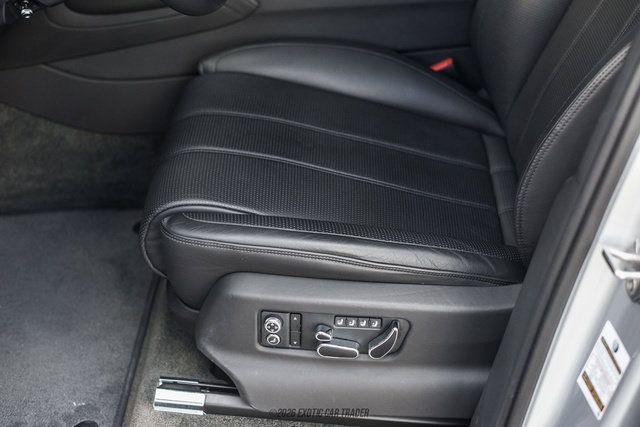 Used 2021 Bentley Bentayga AWD/4WD image 24