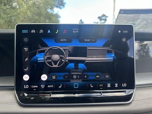 New 2025 Volkswagen Tiguan SE image 19