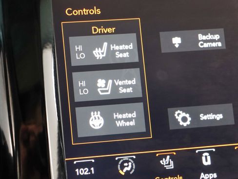 Used 2022 Jeep Cherokee Limited w/ Sun & Sound Group AWD/4WD image 21
