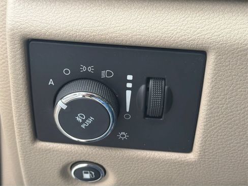 Used 2016 Jeep Grand Cherokee Limited AWD/4WD image 22