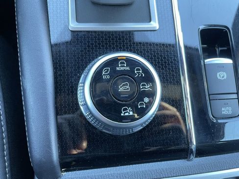 Used 2023 Mitsubishi Outlander SE Black Edition image 15