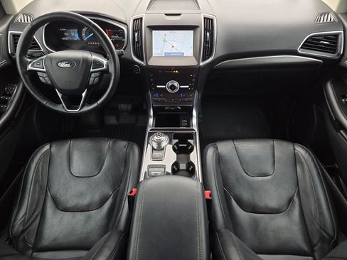 Used 2020 Ford Edge Titanium w/ Equipment Group 301A AWD/4WD image 22