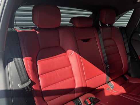 Certified 2023 Porsche Macan GTS image 21