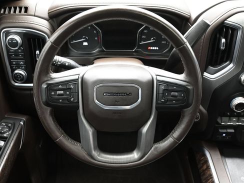 Used 2022 GMC Sierra 1500 Denali w/ Denali Premium Package AWD/4WD image 15