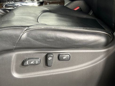 Used 2015 INFINITI QX80 Luxe w/ 22" Wheel Package image 27