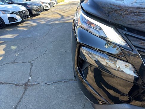 New 2026 Nissan Rogue SV image 10