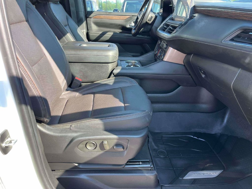 Used 2023 Chevrolet Suburban High Country w/ Advanced Technology Package AWD/4WD image 14