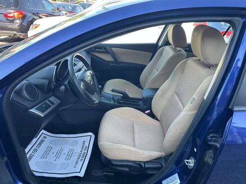 Used 2013 MAZDA MAZDA3 i Touring FWD image 11