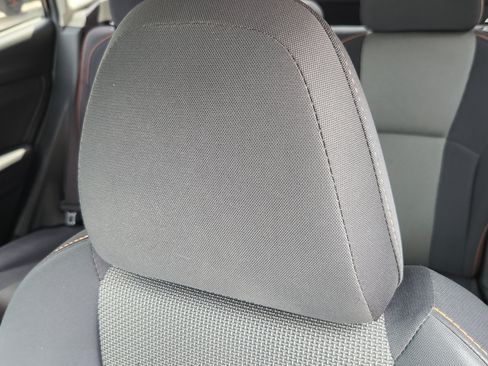 Used 2021 Subaru Crosstrek 2.0i Premium AWD/4WD image 12