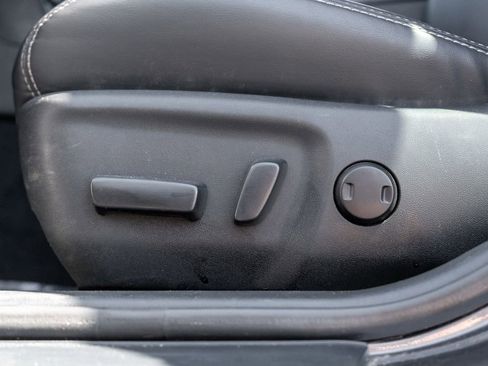 Used 2014 Toyota Camry SE w/ Moonroof Package FWD image 19