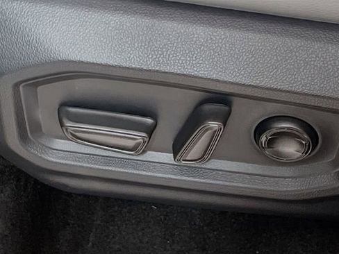 New 2026 Toyota Tundra Limited AWD/4WD image 12