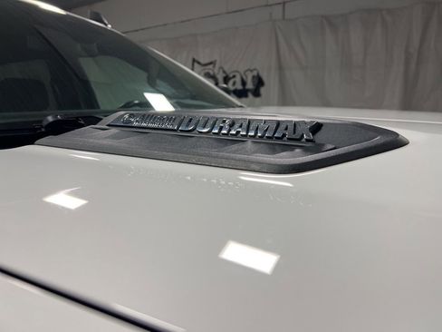 Used 2024 Chevrolet Silverado 2500 LT image 11