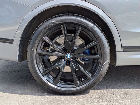 Used 2023 BMW X7 xDrive40i w/ M Sport Package image 28