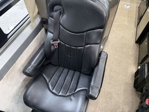 Used 2013 Mercedes-Benz Sprinter 3500 image 36