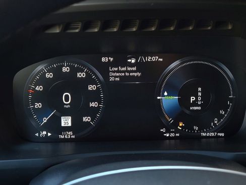 Used 2022 Volvo XC90 T8 R-Design w/ Advanced Package image 23