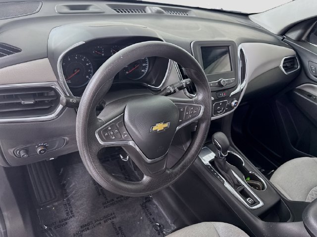 Used 2022 Chevrolet Equinox LS FWD image 9